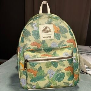 Jurrasic Park lounge fly backpack